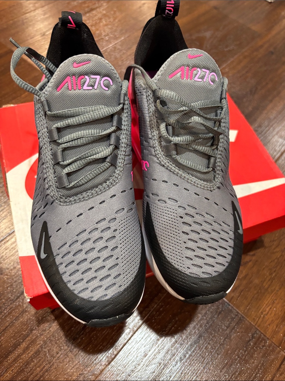Nike Air Max 270 GS Grey with Pink Accents Sneakers SIZE 4.5 New - Picture 2 of 5